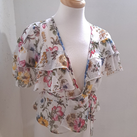 Forever 21 | White colorful flower ruffled cardigan blouse - Picture 2 of 8